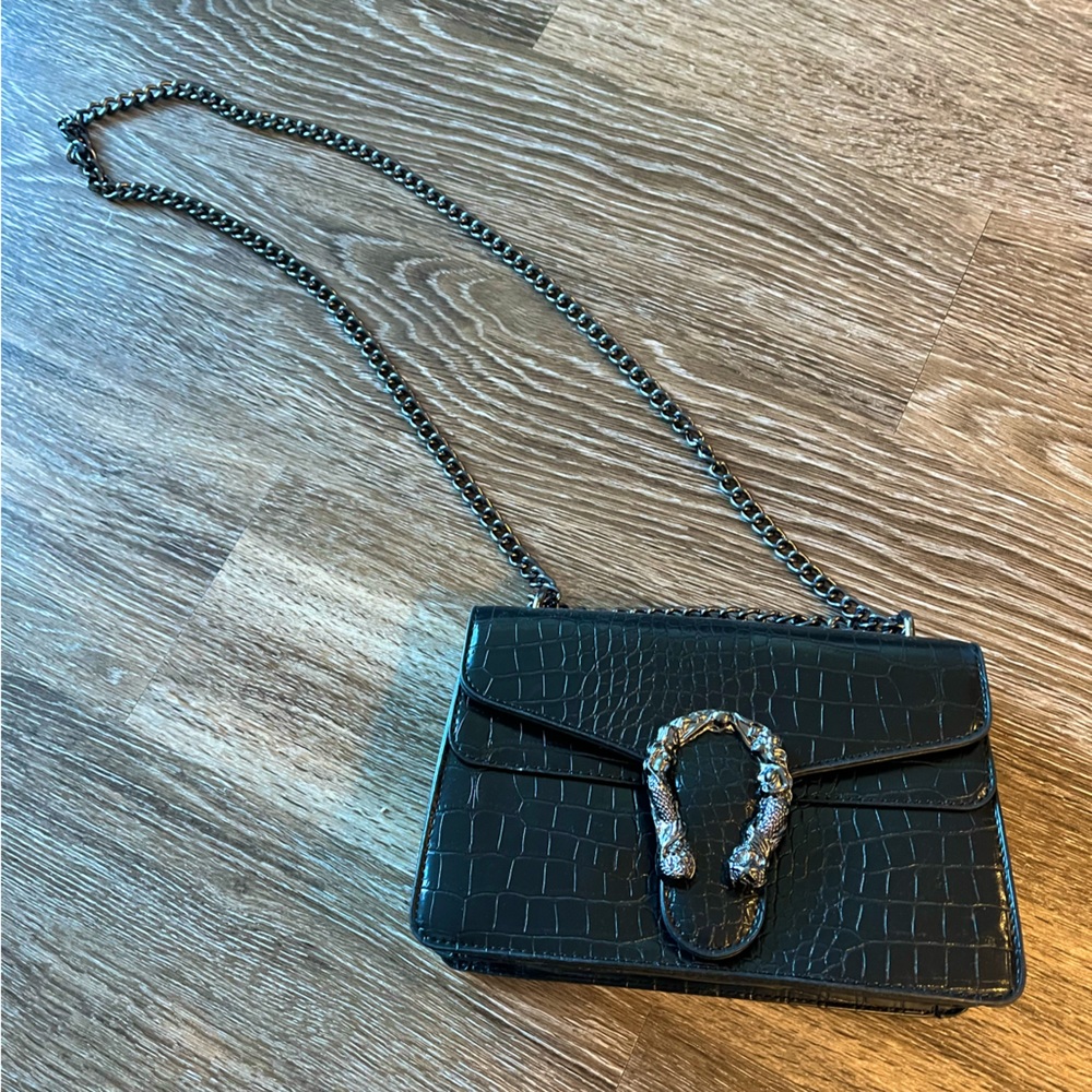 BLACK FAUX CROCODILE SKIN BLACK PURSE- DESIGNER INSPIRED